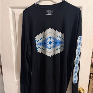 Pendleton Men's Black Long Sleeve with Blue and Gray Design